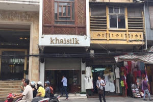 Từ vụ Khaisilk, lo tốc độ nhập vải Trung Quốc về Việt Nam tăng cao