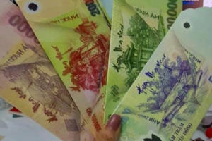 Phát sốt với bao lì xì bằng 'tiền 500 ngàn đồng'