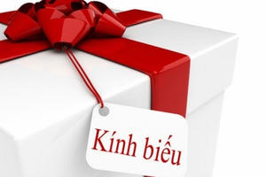 “Phải xử lý nghiêm những ai tặng quà, nhận quà vì động cơ vụ lợi“