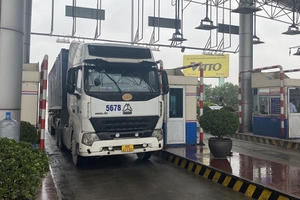 Vì đâu xe quá tải lộng hành trên cao tốc Pháp Vân - Cầu Giẽ?