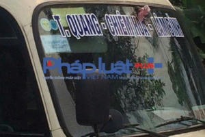 Xe khách tuyến Lâm Bình - TP Tuyên Quang náo loạn vì bị "khủng bố" bằng... mắm tôm