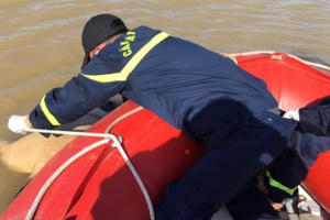 Phát hiện thi thể nam thanh niên trên sông Lam