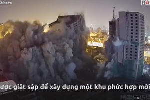 Video phá hủy 4 tòa nhà chọc trời chỉ trong vòng chưa đầy 1 phút