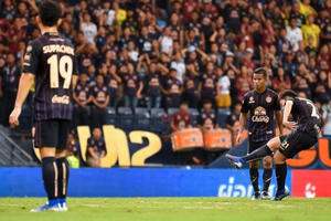 Lương Xuân Trường lên báo Thái: Đây rồi đội trưởng U23 Việt Nam!