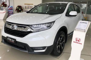 Ô tô tiếp tục giảm giá sâu