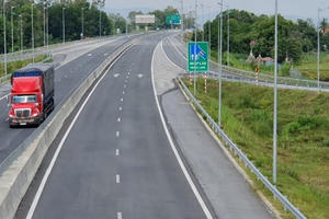 Tăng tốc cho cao tốc Bắc - Nam: Ngập ngừng đấu thầu hay chỉ định thầu