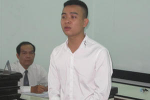 Bị cáo hai lần bị truy nã vẫn được hưởng án treo: Hủy án sơ thẩm để điều tra, xét xử lại