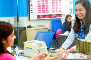 Lùng nhùng nhân sự cấp cao, Eximbank sa sút