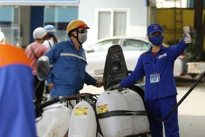 Thị trường xăng dầu biến động: Sóng ngầm Thị trường xăng dầu biến động: Sóng ngầm