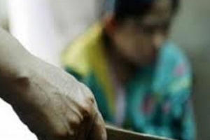 Một tuần sau khi ly hôn, chồng đâm chết vợ rồi tự tử