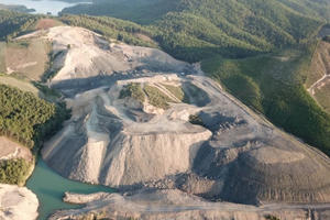 Khai thác than “núp bóng” xây nghĩa trang: Lộ diện nhiều dự án nghi cùng kịch bản Khai thác than “núp bóng” xây nghĩa trang: Lộ diện nhiều dự án nghi cùng kịch bản