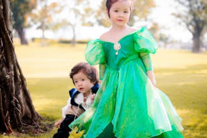 Cadie Mộc Trà và Alfie Túc Mạch đáng yêu ngất ngây khi làm công chúa, hoàng tử