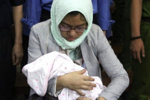 Xét xử đại án TrustBank 6.000 tỷ: Vì sao bị cáo mới sinh con nhất quyết đến toà?