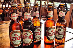 Bia Hà Nội: Lợi nhuận giảm sâu, lương lãnh đạo vẫn tăng 44%