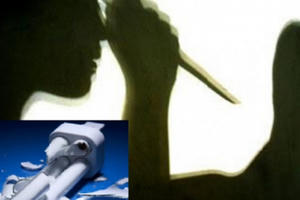 Quảng Ninh: Bị nhắc nhở trong công việc, dùng bóng đèn đâm chết đồng nghiệp