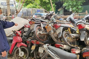 Hà Nội: Người vi phạm bỏ xe, điểm giữ xe của CSGT quá tải trầm trọng