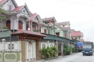 Ngôi làng tỷ phú ở Việt Nam – nơi tiền kiều hối gửi về để xây những biệt thự nguy nga