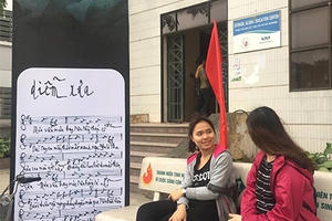 Sinh viên trường Đại học Văn hóa hào hứng đêm nhạc Khánh Ly