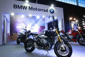 Triệu hồi nhiều xe mô tô phân khối lớn BMW Motorrad RniteT