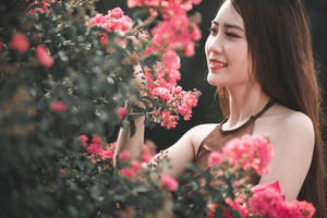 “Mặc áo yếm đâu phải cứ hở bạo mới là đẹp” “Mặc áo yếm đâu phải cứ hở bạo mới là đẹp”