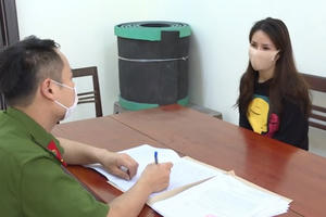 Tạm giữ hình sự người phụ nữ cướp hàng chục triệu đồng của cụ bà 85 tuổi