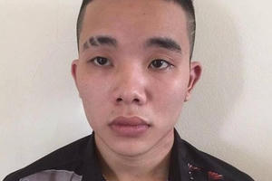 Bắt quản lý quán karaoke cướp tài sản, hãm hiếp nữ nhân viên chưa đủ 16 tuổi