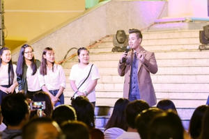 MC Nguyên Khang giãi bày về những sự cố tại Lễ trao giải Cánh diều 2016