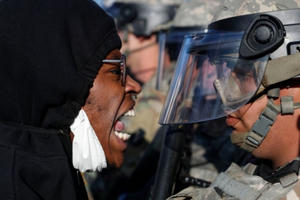 Tương lai của Bộ trưởng Quốc phòng Mỹ Mark Esper sau khi công khai đối đầu Tổng thống