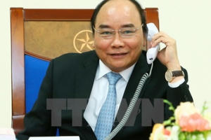 Thủ tướng Nguyễn Xuân Phúc điện đàm với ông Donald Trump