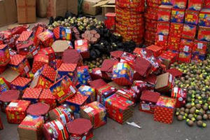 Cao Bằng: Xế hộp chở số lượng lớn pháo lậu "chơi tết" bị bắt giữ