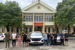 Bắt băng nhóm bắt cóc, đánh đập phụ nữ, ép chuyển 157 triệu đồng ở Tây Ninh Bắt băng nhóm bắt cóc, đánh đập phụ nữ, ép chuyển 157 triệu đồng ở Tây Ninh