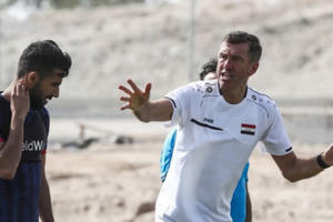 Vì sao HLV ĐT Iraq "khóc không thành tiếng" khi nghĩ đến ĐT Việt Nam? Vì sao HLV ĐT Iraq "khóc không thành tiếng" khi nghĩ đến ĐT Việt Nam?