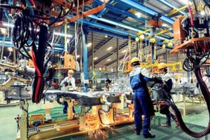 Thuế 0% linh kiện xe hơi, ô tô VinFast có cơ hội “hóa rồng"?