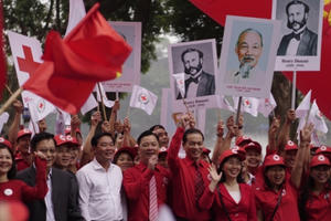 Gần 1000 người diễu hành phát động “Tháng Nhân đạo” 2018