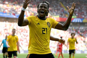 Cầu thủ dự bị "nhọ" nhất World Cup 2018 đã "nổ súng"