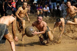 Báo Anh đăng chùm ảnh đẹp giới thiệu lễ hội cầu nước của Việt Nam Báo Anh đăng chùm ảnh đẹp giới thiệu lễ hội cầu nước của Việt Nam