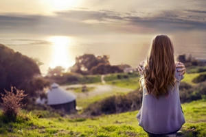 Radio Yêu thương Plus số 38: Bước ra khỏi thế giới của nhau Radio Yêu thương Plus số 38: Bước ra khỏi thế giới của nhau