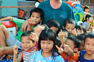 Người tặng cơ ngơi 100 tỷ cho trẻ em nghèo không hề luyến tiếc