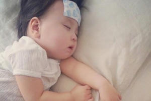 Các bước xử trí khi con bạn bị sốt