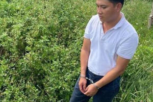 Đang xét xử vụ án cặp vợ chồng sát hại chủ nợ rồi đốt xác phi tang vì khất nợ không được