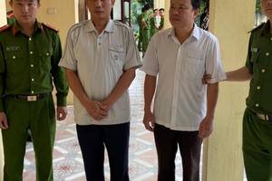 Bắt giam 2 “quan xã” ở Thanh Hóa về tội lạm quyền trong khi thi hành công vụ Bắt giam 2 “quan xã” ở Thanh Hóa về tội lạm quyền trong khi thi hành công vụ