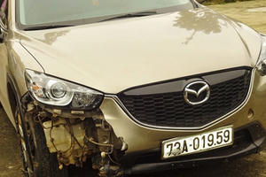 Quảng Bình: Xế hộp đâm xe máy, bỏ mặc 3 nạn nhân kêu cứu rồi chạy trốn