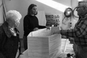 Tự làm quan tài “dọn chỗ” sang thế giới bên kia