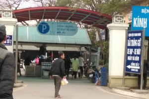 BV Thanh Nhàn thu vé xe sai quy định: Thả nổi cho đơn vị đấu thầu muốn làm gì thì làm?