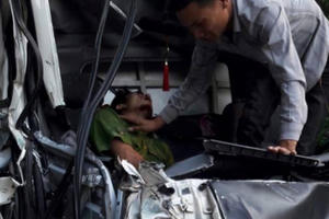 Thanh Hóa: Tai nạn ôtô, một chiến sĩ công an trại giam tử vong