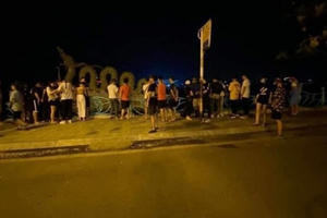 Hà Nội: Hoảng hốt phát hiện thi thể người đàn ông nổi dưới Hồ Tây