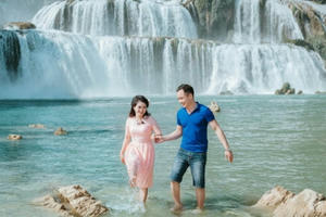 Đẹp lung linh với bộ ảnh cưới tại Thác Bản Giốc của cặp uyên ương người Tày