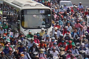 TP.HCM làm đường Trần Quốc Hoàn xóa ùn tắc sân bay Tân Sơn Nhất