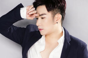 Quang Hà ra mắt MV kết hợp với hotgril ngực "khủng" Ngân 98 và Huỳnh Như