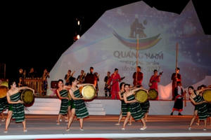 Ấn tượng với Khai mạc Festival Di sản Quảng Nam năm 2017 Ấn tượng với Khai mạc Festival Di sản Quảng Nam năm 2017